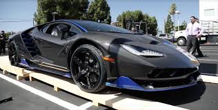 Of kleur één van de andere leuke 13 lamborghini kleurplaten op leukekleurplaten.nl. Dit Is De Eerste Lamborghini Centenario In The Us Topgear Nederland