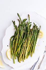 Fins i tot si creieu que no us encanten les fruites i verdures, men's health té receptes que us poden fer canviar d'opinió. Perfect Roasted Asparagus Recipe Cookie And Kate