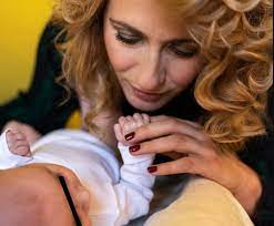 Bucuria ei de a deveni mamă a venit la pachet cu momente de. Camelia Potec Se PregÄƒteÈ™te SÄƒ Imbrace Rochia De MireasÄƒ DupÄƒ Ce A Devenit MÄƒmicÄƒ Click Mobile