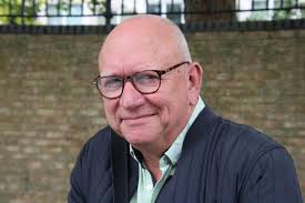 Julie Bak slog noget op på LinkedIn