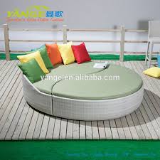 Non solo per il sole, ma anche per la pioggia improvvisa. Divano In Rattan Esterno Mobili Giardino Mobili Letto Rotondo In Vendita Usato Hotel Piscina Mobili Buy Rattan Daybed Mobili Da Giardino Mobili Da Giardino Letto Rotondo In Vendita Usato Hotel Mobili Da Piscina Product On