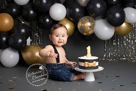 Cake Smash 1st Birthday Decoration Ideas For Boy At Home Cake Smash Photographer In Cleveland Henry Smash Cake Photoshoot Smash Cake Boy Birthday Cake Smash