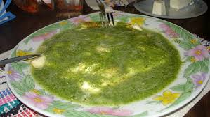 Nella sua semplicità, ha come protagonisti carne e brodo di cottura, ma non è mai servita senza un accompagnamento per intingere i bocconi. Ricette Della Rezdora Salsa Modenese Per Il Bollito
