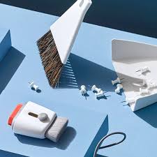 Explore our range of desk storage solutions, including desk tidy and desk organiser. Essential Gear For Keeping Your Workspace Tidy Wired