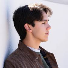 It is my pleasure to introduce the cast of my new short film, “The  Projectionist”! Chris Carpenter @chriscarp_official Lexi Jayde Burnett  @lexijayde Joseph Miller @joseph_miller4444 Robin Noll @robin_noll I am  beyond thrilled