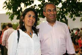 Há dois anos, a 15 de setembro de 2018, pedro, filho de antónio costa, escolheu o mesmo mês que a irmã para realizar o seu casamento. Mulher De Primeiro Ministro Antonio Costa Luta Contra Cancro Do Pulmao Exclusivo