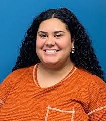 Dina Stark's Instagram, Twitter & Facebook