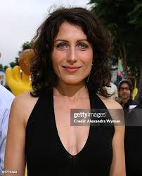 1,926 Lisa Mann Photos & High Res Pictures