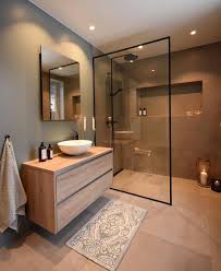 Plan your bathroom out with easy. Amazing Modern Bathroom Design Clean And Simplistic Looks How Do You Like It Badkamer Bathroom Interior Design Modern Bathroom Design Bathroom Design