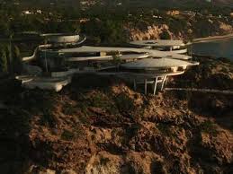 Iron Man Tony Stark S House Listed For 117 2 Million Movoto Tony Stark House Malibu Mansion Iron Man House