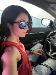 Lori Barbosa's Instagram, Twitter & Facebook