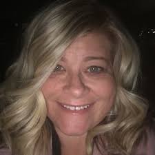 Candice Gravitt's Instagram, Twitter & Facebook