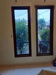 Model jendela aluminium rumah minimalis yang selanjutnya adalah model dengan tuas. Jendela Aluminium Minimalis Konstruksi Dan Taman 808677399