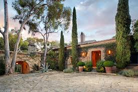 Yep Ellen Degeneres House Is As Amazing As You Think It D Be Haus Architektur Toskanisches Haus Villen