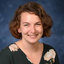 Kim Hallowell's Instagram, Twitter & Facebook