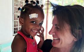 Sofia, 8 ans, vit seule avec son père. Une Americaine Se Bat Pour Garder Sa Fille Adoptive Senegalaise