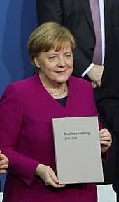Das umfeld der kanzlerin sollte aufpassen, wenn sie jemandem das vertrauen ausspricht. Angela Merkel Wikipedia