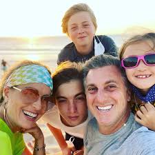 Segundo o comunicador, a sua esposa. Luciano Huck E Angelica Celebram Aniversario Do Filho Benicio Amor Infinito Jetss