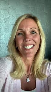 Lea Abel's Instagram, Twitter & Facebook