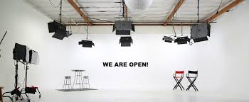 Amazing Fully Lit White Cyclorama 3 Wall Film Video Photo Studio Lights Included Glendale Ca Production Peerspace