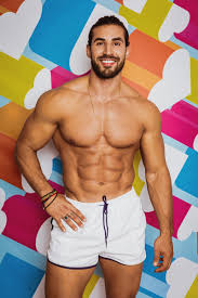 Im nordatlantik liegt die sagenumwobene insel oak island, die angeblich einen wertvollen schatz versteckt halten soll. Amin Elkach Love Island Wiki Fandom