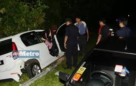 Semakan tarikh luput lesen memandu. Punyala Goyang Kereta Tepi Semak Pukul 2 30 Pagi Apabila Pergi Dekat Rupa Rupanya Gadis Bertudung Yang Sedang Asyik Layan Pakwe Media Viral Online