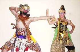 Keunikan tarian ini terlihat dari penggunaan tangan penari untuk menciptakan. 30 Contoh Tari Kreasi Modern Daerah Di Indonesia Rumbelnesia Com