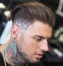 Brown faux daim, fausse fourrure d'agneau, snaps métalliques. 1001 Idees Coiffure Homme Tendance 2021 Un Degrade D Idees