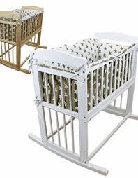epingle sur lit bebe