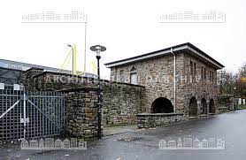 El estadio fue construido entre 1924 y 1926 a un costo de 1,8 millones de marcos alemanes. Stadion Rote Erde Dortmund Architektur Bildarchiv