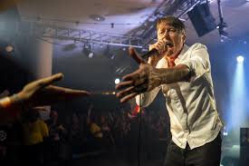 Faye Schwerin naked in her bed in 🇺🇸- the tempting glimpse at her sensual curves