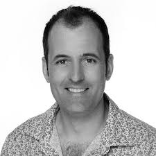 Lindsay Watt's Instagram, Twitter & Facebook