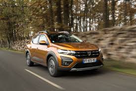 Exemple de financement en crédit (1) sur 36 mois pour cette dacia duster vendue au prix de 13990. Essai Dacia Sandero Stepway 2021 Tout D Une Grande Sauf Le Prix