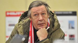 Михаи́л оле́гович ефре́мов — советский и российский актёр театра, кино, телевидения, озвучивания и дубляжа, театральный режиссёр и телеведущий; Beda Prishla V Dva Doma U Efremova Zhena Deti Izvestnyj Akter Ob Avarii V Moskve I Sluchivshejsya Tragedii Sport Ekspress