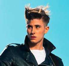 This decade of change inspired by rock and roll played over the jukebox and radio, led the way for the birth of new, rebellious rockabilly hairstyles. 70 Incredible Rockabilly Hair For Men Classy Tradition 2021