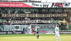 Mit stosic und borsos ein paar junge in die mannschaft bringen, die vor den fans sicher nochmal besser aufspielen und aufzeigen wollen. Sv Ried Fans Sorgen Mit Geschmacklosem Transparent Fur Aufsehen