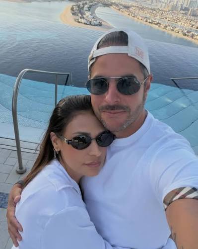 Simone Mendes revelou como o marido, Kaká Diniz, reagiu ao seu novo visual após o procedimento estético no nariz. Em uma interação com os seguidores no Instagram, neste domingo (4), a cantora