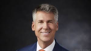 Daniel Wissing's Instagram, Twitter & Facebook