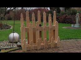 Weihnachtsdeko Aus Paletten Bauen Youtube In 2020 Christmas Art Projects Wood Christmas Tree Model Home Decorating