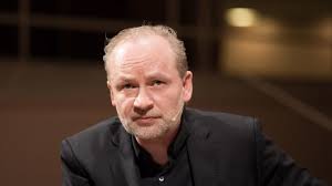 Womöglich kennt er sie sogar. Ferdinand Von Schirach Depressions Drama Diese Dusteren Geheimnisse Hutet Der Autor News De