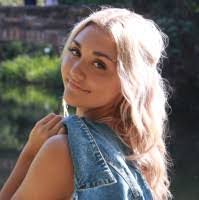 Samantha Aragon's Instagram, Twitter & Facebook