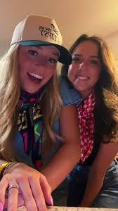 Becky Scarborough's Instagram, Twitter & Facebook