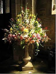Big Flower Arrangement With Full Of Colorful Flowers For Wedding Pictures Jpg Large Flower Arrangements Flower Arrangements Church Flower Arrangements