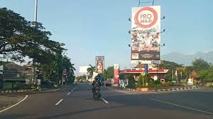 Pandaan pasuruan (jawa timur) indonesia kode pos 67156 kawasan tempat wisata dan kuliner vlog jalan jalan di sekitar pandaan dan taman dayu. Trending News Trump Central Food Court Pandaan Pasuruan Jawa Timur Travel Attraction And Accomodation Information For Surabaya Kuliner Central Food Court Lokasinya Berada Di Belakang Bank Jatim Dan Bank Bni