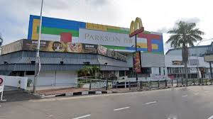 Johor bahru is famous for popular attractions like plaza pelangi. Holiday Plaza Parkson Closing After 35 Years One Less Shopping Spot When Borders Reopen
