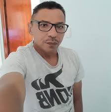 Raulzito faria hoje 80 anos! Eu simplesmente AMO Raul Seixas! Gênio, um  artista muito à frente do seu tempo. E um cara que compôs Ouro de Tolo não  precisava fazer mais nada....