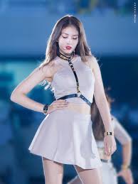 Şovda somi'nin başına gelmeyen de kalmadı. Jeon Somi Image 197138 Asiachan Kpop Image Board