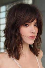 You should be aware of your hair type to adopt suitable bangs style. Layered Hair With Bangs