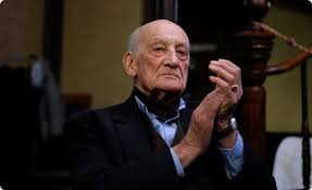 Aceasta carte aniversara condenseaza viata si opera lui neagu djuvara in 444 de fragmente memorabile extrase din scrierile si spusele autorului. RÄmas Bun Neagu Djuvara
