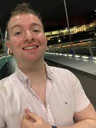 Daniel spinning around off to Amsterdam...